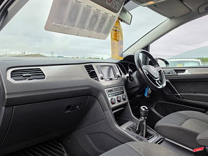 Volkswagen Golf SV thumbnail