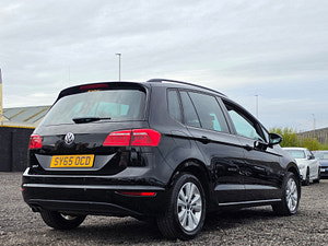 Volkswagen Golf SV thumbnail