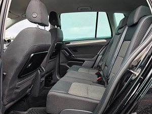 Volkswagen Golf SV thumbnail