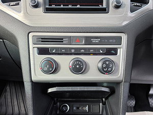 Volkswagen Golf SV thumbnail