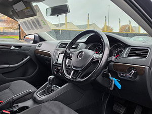 Volkswagen Jetta thumbnail
