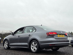 Volkswagen Jetta thumbnail