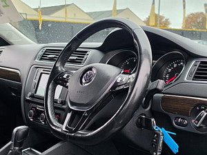 Volkswagen Jetta thumbnail