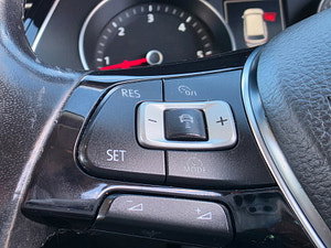 Volkswagen Passat thumbnail