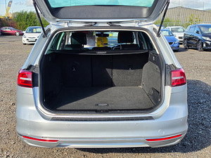 Volkswagen Passat thumbnail
