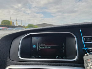 Volvo V40 thumbnail