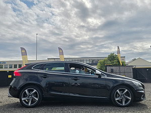 Volvo V40 thumbnail