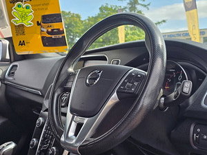 Volvo V40 thumbnail