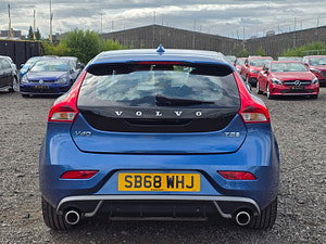 Volvo V40 thumbnail