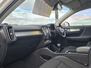 Volvo XC40 thumbnail