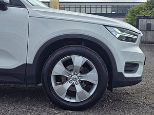 Volvo XC40 thumbnail