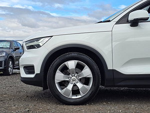 Volvo XC40 thumbnail
