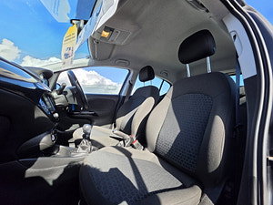 Vauxhall Corsa thumbnail