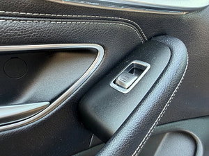 Mercedes-Benz C Class thumbnail