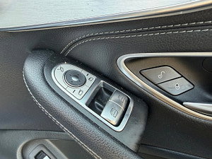 Mercedes-Benz C Class thumbnail