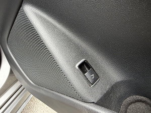 Mercedes-Benz CLA thumbnail
