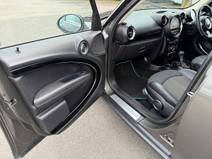 MINI Countryman thumbnail