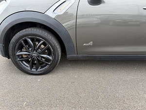MINI Countryman thumbnail