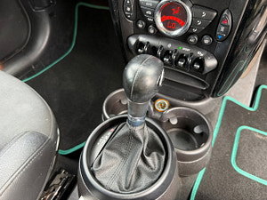 MINI Countryman thumbnail