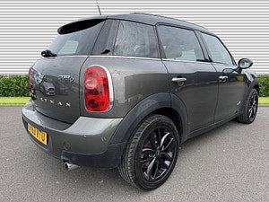MINI Countryman thumbnail