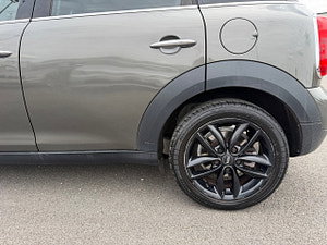 MINI Countryman thumbnail