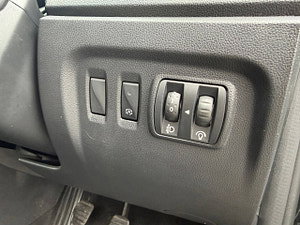Renault Captur thumbnail