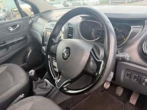 Renault Captur thumbnail