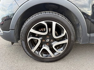 Renault Captur thumbnail