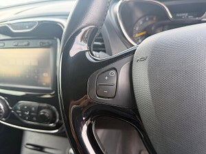 Renault Captur thumbnail