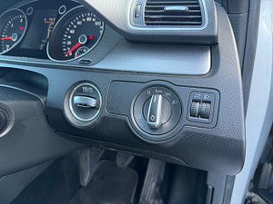 Volkswagen Passat thumbnail