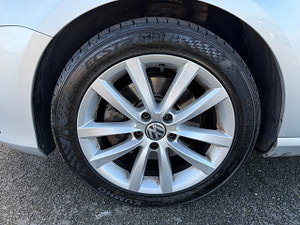 Volkswagen Passat thumbnail