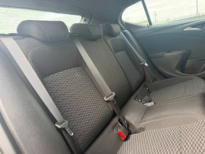 Vauxhall Astra thumbnail