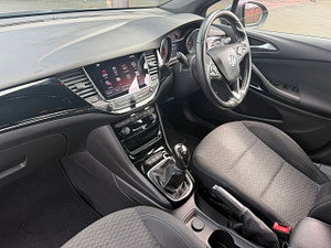Vauxhall Astra thumbnail
