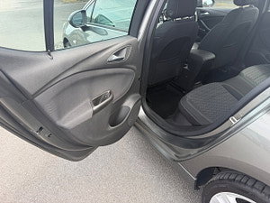 Vauxhall Astra thumbnail