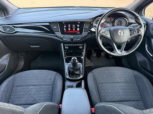 Vauxhall Astra thumbnail