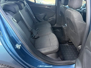 Vauxhall Astra thumbnail