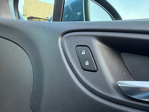 Vauxhall Astra thumbnail