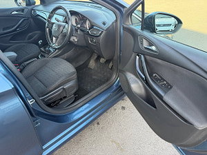 Vauxhall Astra thumbnail