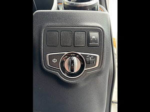 Mercedes-Benz X Class thumbnail