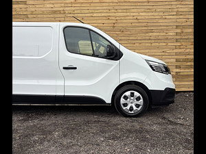 Renault Trafic thumbnail