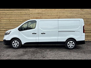 Renault Trafic thumbnail