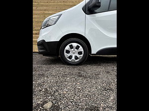 Renault Trafic thumbnail