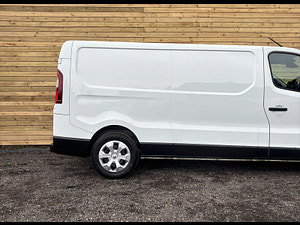 Renault Trafic thumbnail