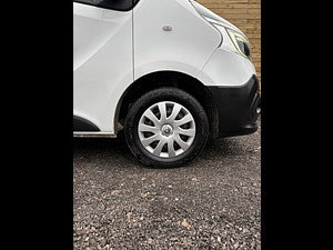 Renault Trafic thumbnail