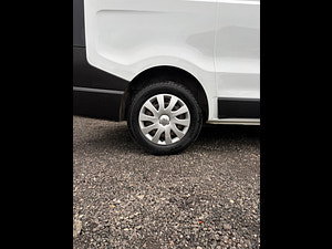 Renault Trafic thumbnail
