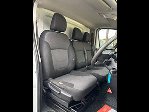 Renault Trafic thumbnail