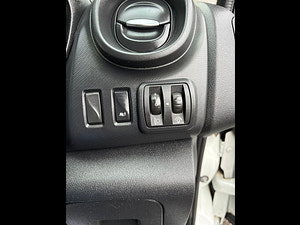 Renault Trafic thumbnail