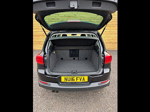 Volkswagen Tiguan thumbnail