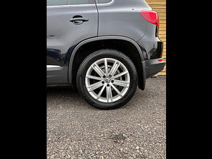 Volkswagen Tiguan thumbnail