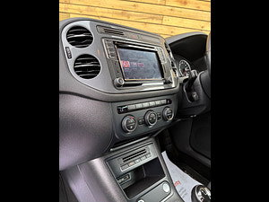 Volkswagen Tiguan thumbnail